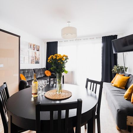 Apartment Old Town - 3 Rooms - 2 Bathrooms - 12 People - Parking Place ヴロツワフ エクステリア 写真